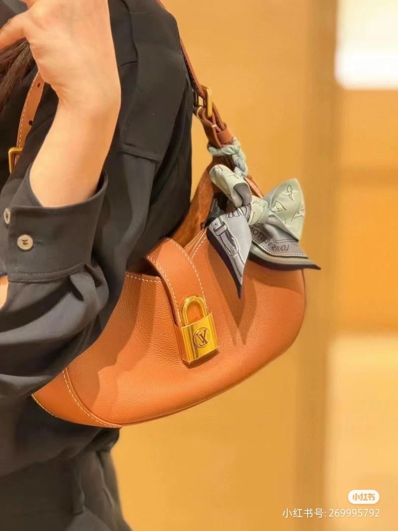 Louis Vuitton Hobo Bags